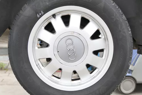 4x Audi A4 8E A6 4B Alufelgen 205/60R15 91T Sommerreifen Reifen 5-7mm 4B0601025N (162134)