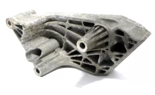 Audi A2  Motorhalter Halter an Motor rechts 045199207G Stütze (162178)