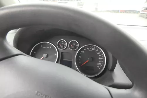 Audi A2 8Z Tacho Tachometer Kombiinstrument 8Z0920900M TDI 1.4 Diesel