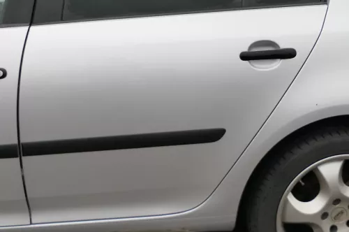 VW Golf 5 V 1K Tür nur das Türblatt hinten links 4/5-Türer silber LA7W grau