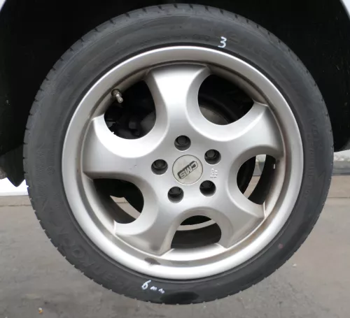 VW Passat 3C Golf Reifen Sommerreifen 225/45 R17 91V Alufelgen Felgen 4-6mm (162247)