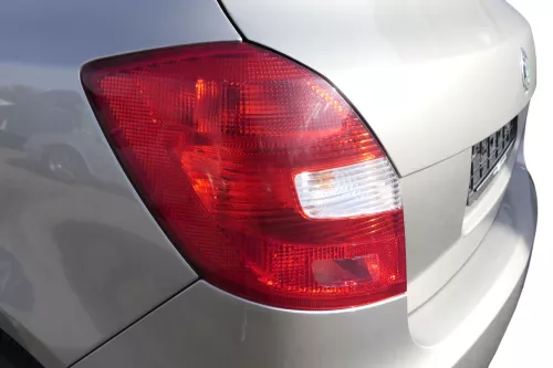 Skoda Fabia 5J Schrägheck Rücklicht Rückleuchte original hinten links 5J6945111 (162264)