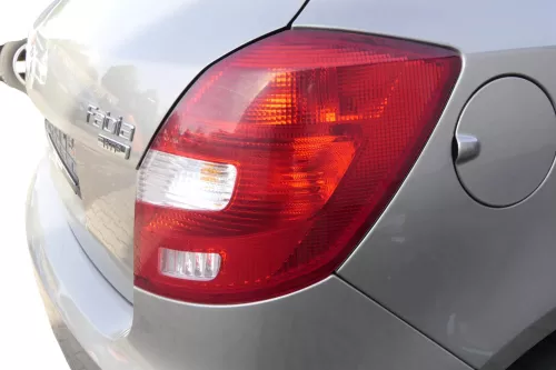 Skoda Fabia 5J Schrägheck Rücklicht Rückleuchte original hinten rechts (162265)
