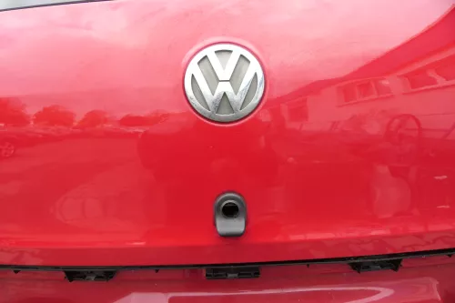 VW Fox 5Z Heckklappe Kofferraumklappe Klappe hinten + Scheibe rot LY3D (162331)