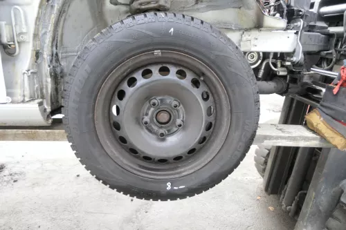 4x VW Golf 6 Plus 5M 195/65 R15 91T Winterreifen M+S Felgen Reifen M&S 4-8mm