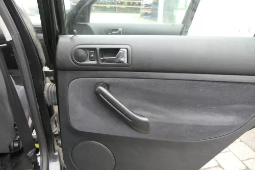 VW Golf 4 Limousine Türverkleidung Verkleidung Tür vorne hinten links rechts 4x (162399)
