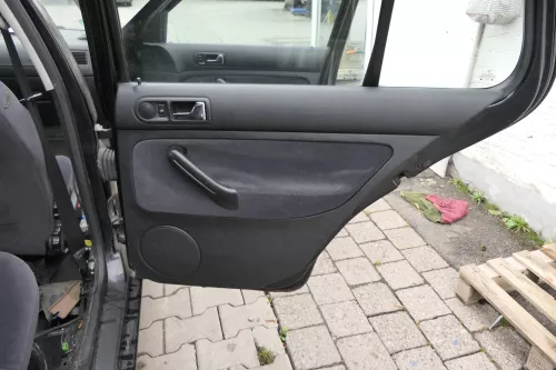 VW Golf 4 Limousine Türverkleidung Verkleidung Tür vorne hinten links rechts 4x (162399)