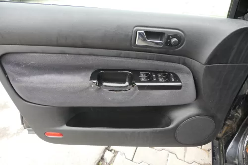 VW Golf 4 Limousine Türverkleidung Verkleidung Tür vorne hinten links rechts 4x (162399)