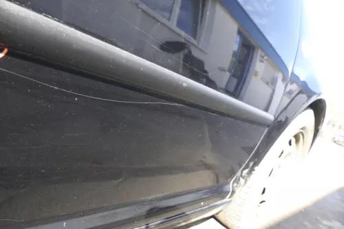 VW Golf 4 Tür vorne rechts Beifahrertür 2/3-Türer schwarz L041 ohne (162424)