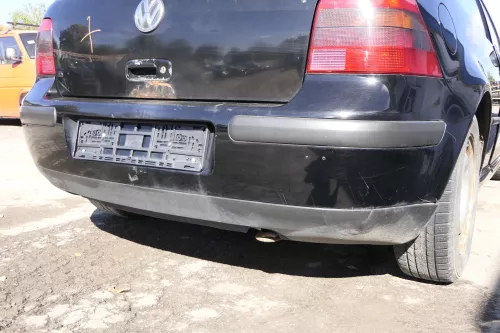 VW Golf 4 Limousine Stoßstange hinten Heckstoßstange Stoßfänger schwarz L041 (162430)