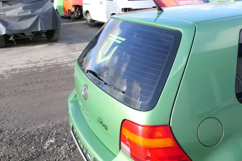 VW Golf 4 Limousine Heckklappe Kofferraumklappe Klappe hinten grün LA6P-ohneAnb (162595)