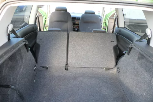 Golf 4 Limousine Sitz Rückbank Rücksitzbank Sitzfläche Kopfstützen schwarz klapp (162603)