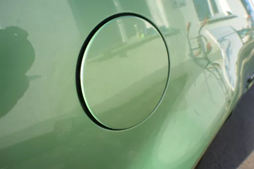 VW Golf 4 Limousine Tankdeckel Deckel Tank Tankverschluß Grün LA6P