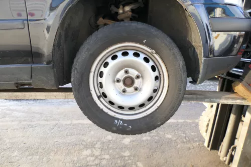 4x Felgen Caddy 2K 195/65 R15 Winterreifen Felge 6jx15H2 ET47 Reifen 2K0601027 (162648)