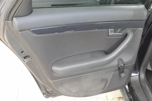 4x Audi A4 8E B6 Türverkleidung Verkleidung Tür vorne + hinten schwarz links (162705)