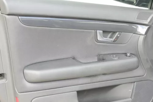 4x Audi A4 8E B6 Türverkleidung Verkleidung Tür vorne + hinten schwarz links (162705)