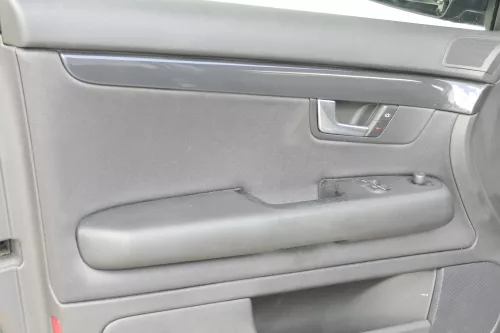 4x Audi A4 8E B6 Türverkleidung Verkleidung Tür vorne + hinten schwarz links (162705)