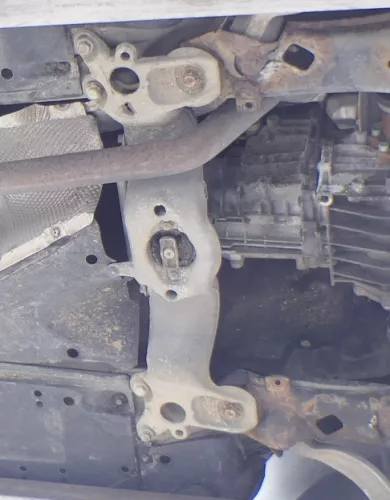 Audi A4 8E B6 Querrohr Querträger Halter Getriebe 8E0399261P (162708)
