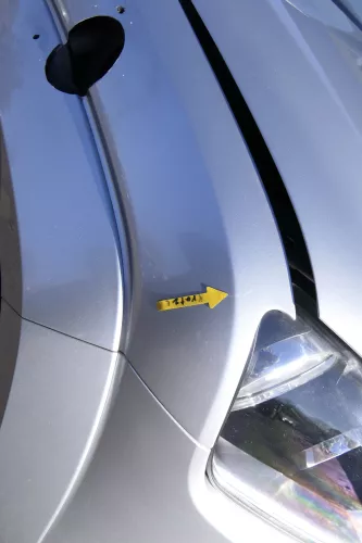 VW Amarok 2H Kotflügel vorne rechts silber LA7W reflexsilber metallic - BILDER!! (162813)