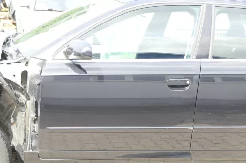 Audi A4 B7 8E Tür vorne links schwarz LZ9Y Kombi+Limo mit Rahmen