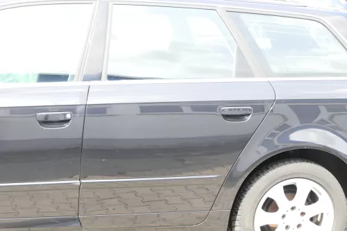 Audi A4 B7 8E Tür hinten links schwarz LZ9Y Kombi mit Scheibe und Rahmen