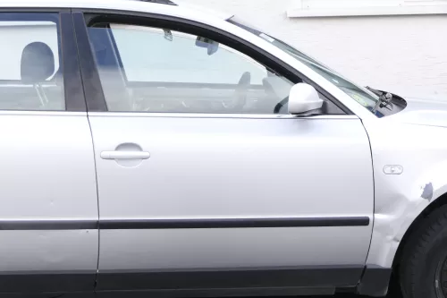 VW Passat 3B 3BG Kombi + Limo Tür vorne rechts Beifahrertür grau silber LA7W