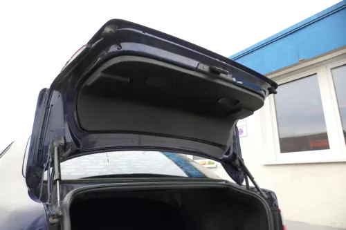 Seat 1M Toledo Heckklappenverkleidung Verkleidung Heckklappe schwarz  d