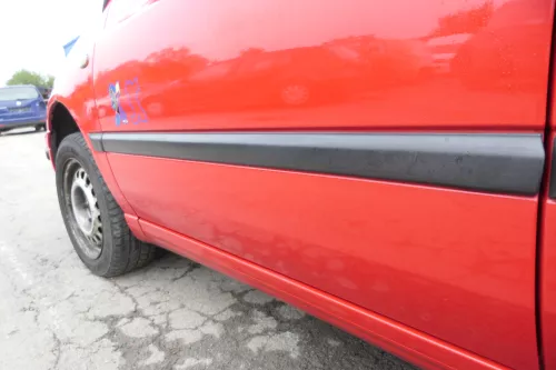 VW Golf 3 Vento 1H Tür vorne links Fahrertür 4/5-Türer Kombi Variant rot LP3G (163196)