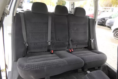 VW Passat 3B 3BG Kombi Variant Sitz Rückbank Rücksitzbank 3 Punkt Gurt dunkel (163306)