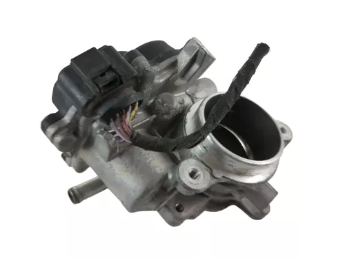 VW Caddy Passat Drosselklappe Reglerklappe 2.0 TDi 04L128063AA DFSB  50.000km (163422)