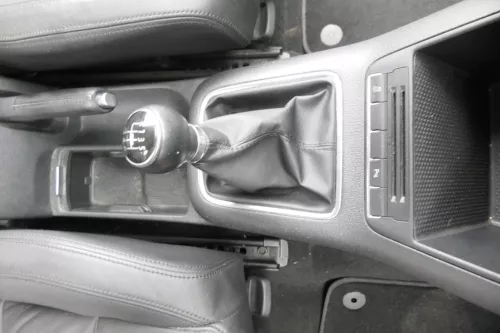VW Golf Plus 5M Schaltknauf Schaltsack Schaltung Schaltknüppel 6-Gang Leder (163547)