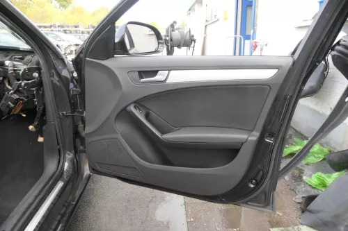 Audi A4 8K B8 Türverkleidung Verkleidung Tür vorne + hinten links + rechts schwa