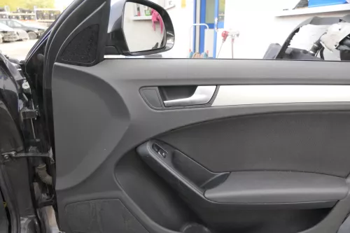 Audi A4 8K B8 Türverkleidung Verkleidung Tür vorne + hinten links + rechts schwa (163592)