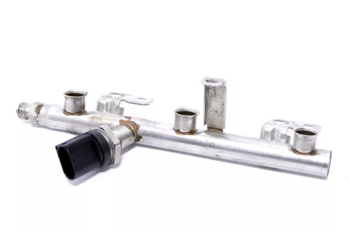 VW Golf Touran Eos Einspritzleiste 04C133317H CPGA Erdgas Gas Kraftstoffverteile