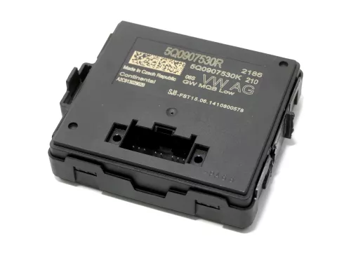 VW Golf 7 A3 Steuergerät Diagnose Interface 5Q0907530T