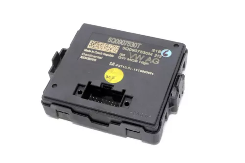 VW Golf 7 A3 Steuergerät Diagnose Interface 5Q0907530T (163744)