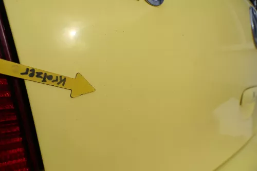 VW Polo 9N3 9N Heckklappe Kofferraumklappe Klappe gelb LD1B ohne Anbauteile (163798)