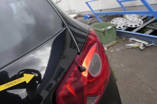 Seat Ibiza 6J Heckklappe Klappe hinten 4/5-Türer schwarz LC9Z mit Scheibe (163835)