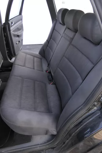 Audi A4 B5 Sitz Sitze hinten Rückbank Rücksitzbank Kombi schwarz Kopfstützen
