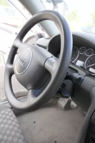 Audi A4 B5 A6 4B A8 Lenkrad grau swing 8Z0419091BE ohne Airbag (164221)