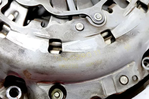 Audi A6 4B A4 Schwungrad Kupplung Zweimassenschwungrad 2,5 TDI BDG BDH AYM BFC (164225)