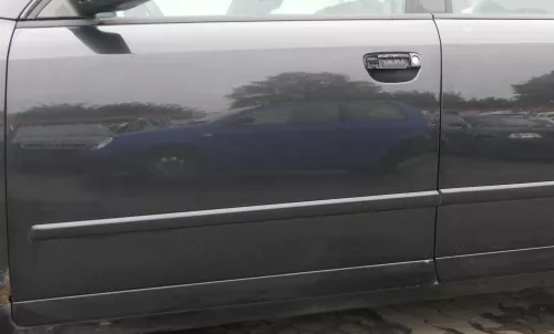 Audi A4 B6 8E nur Türblatt Tür vorne links Fahrertür schwarz LZ9W Kombi+Limo