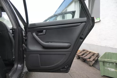 4x Audi A4 8E B6 Türverkleidung Verkleidung Tür schwarz Leder (164246)