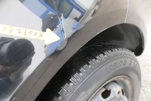 VW Polo 9N Kotflügel vorne rechts schwarz L041 bis ca.Bj.2004 (164271)