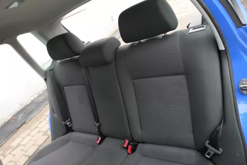 VW Polo 9N 9N3 Sitz Rückbank Sitzfläche Sitze 3 Punkt Gurt hinten mit Kopfstütze (164305)