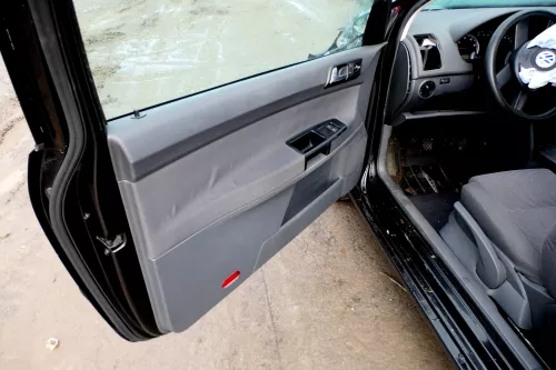 VW Polo 9N Türverkleidung Verkleidung Tür vorne links 2/3-Türer  elektrisch (164316)