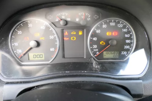 VW Polo 9N Tacho Tachometer Kombiinstrument 180.000km 6Q0920801X 1,4 55kw 63kw