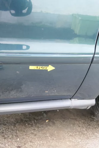 Audi A4 B5 Tür nur Türblatt vorn rechts Beifahrertür grün LZ6U Kombi Limo (164421)