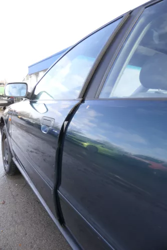 Audi A4 B5 Tür nur Türblatt vorne links Fahrertür grün LZ6U Kombi od Limo (164424)