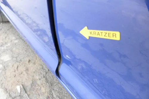 VW Touran 1T 1T3 Tür hinten links blau LL5M und Scheibe ohne Anbauteile (164486)